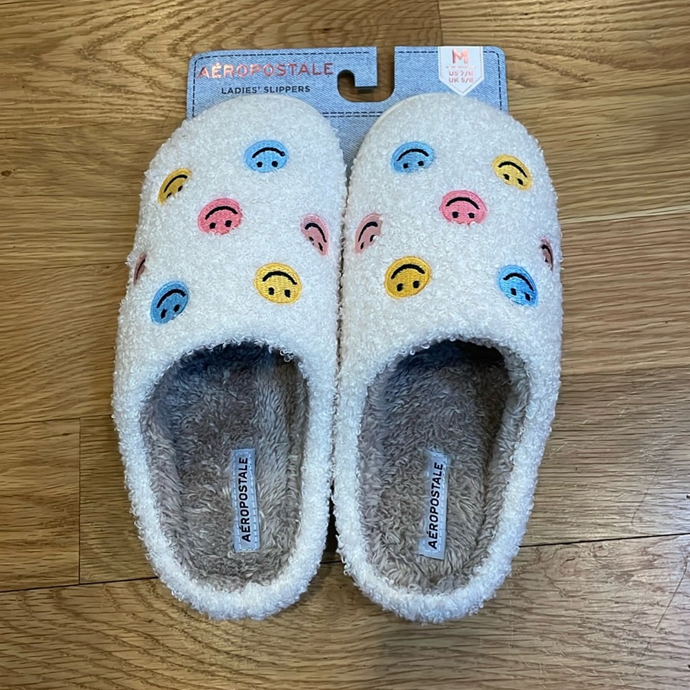 Aeropostale slippers